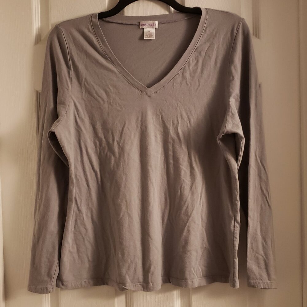 Wet Seal + Women's Gray V-Neck Top Long Sleeved T-Shirt Plus Size Please Read